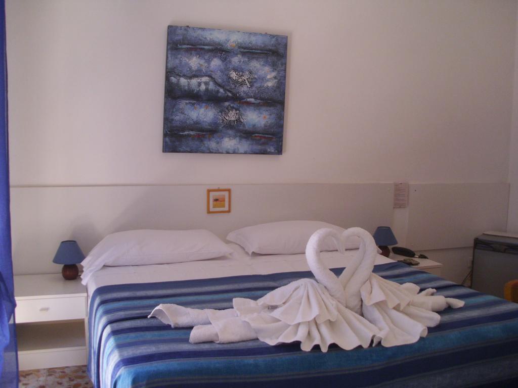 Hotel Caribe Viareggio Habitación foto